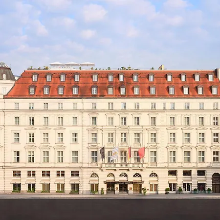 Mandarin Oriental, Hotel