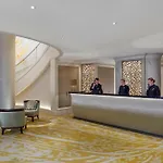 Mandarin Oriental, Hotel