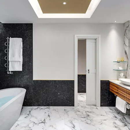 Mandarin Oriental,