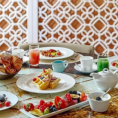 Mandarin Oriental,