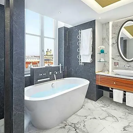 Mandarin Oriental, Munich