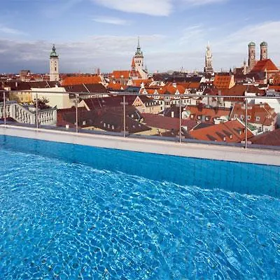 Mandarin Oriental, Hotel