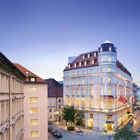 Mandarin Oriental, Hotel