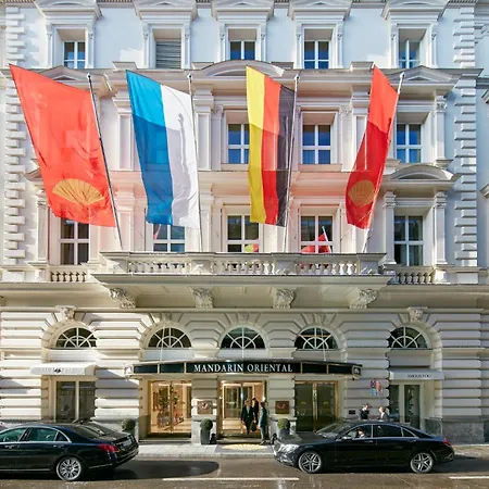 Mandarin Oriental, 호텔