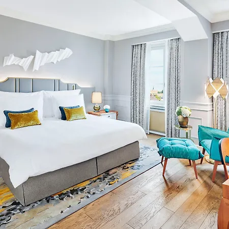 Mandarin Oriental, 호텔