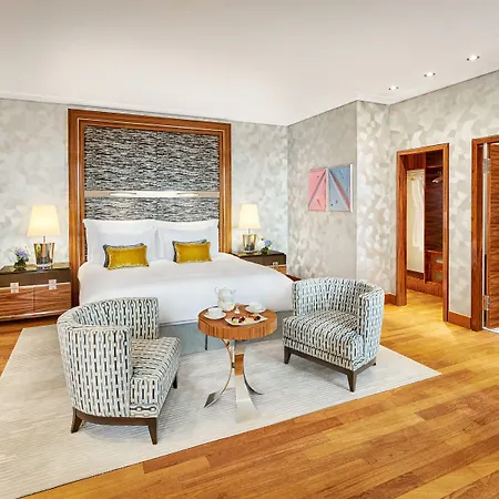 Mandarin Oriental, 호텔