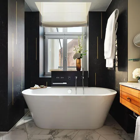 Mandarin Oriental,