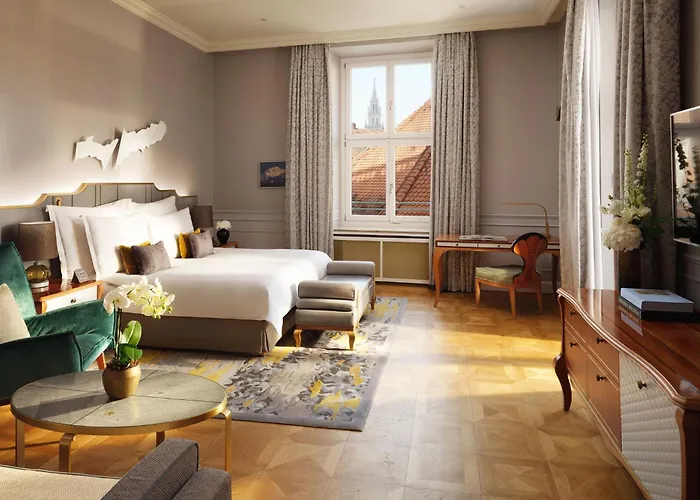 Mandarin Oriental, Hotel